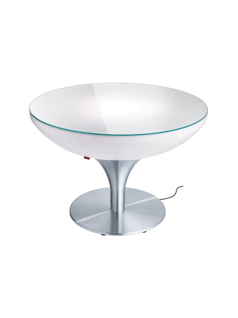 Lounge 55 Outdoor von Moree; beleuchteter Tisch im Design einer Sektschale, Tischkörper weiß transluzent mit Glasplatte aus Sicherheitsglas und einem Gestell aus Aluminium mit runder Bodenplatte; Leuchtmittel E27.