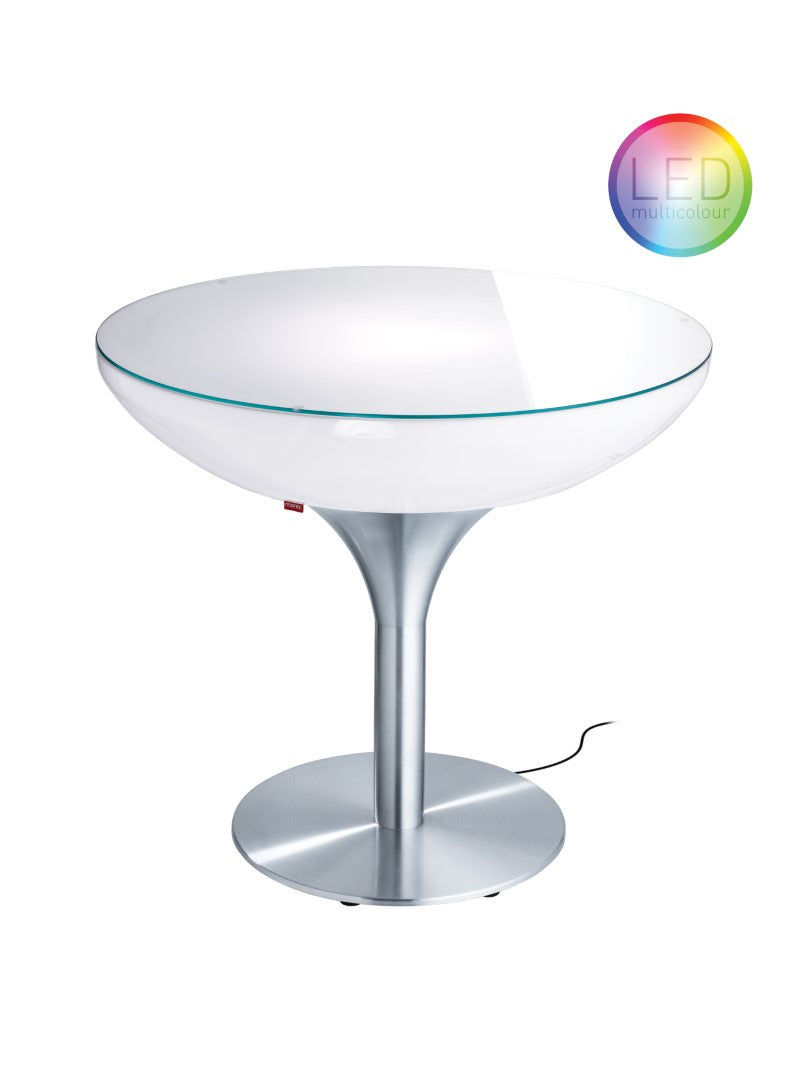 Lounge 75 Outdoor LED von Moree; beleuchteter Tisch im Design einer Sektschale, Tischkörper weiß transluzent mit Glasplatte aus Sicherheitsglas und einem Gestell aus Aluminium mit runder Bodenplatte; incl. LED-Leuchtmittel und Fernbedienung.