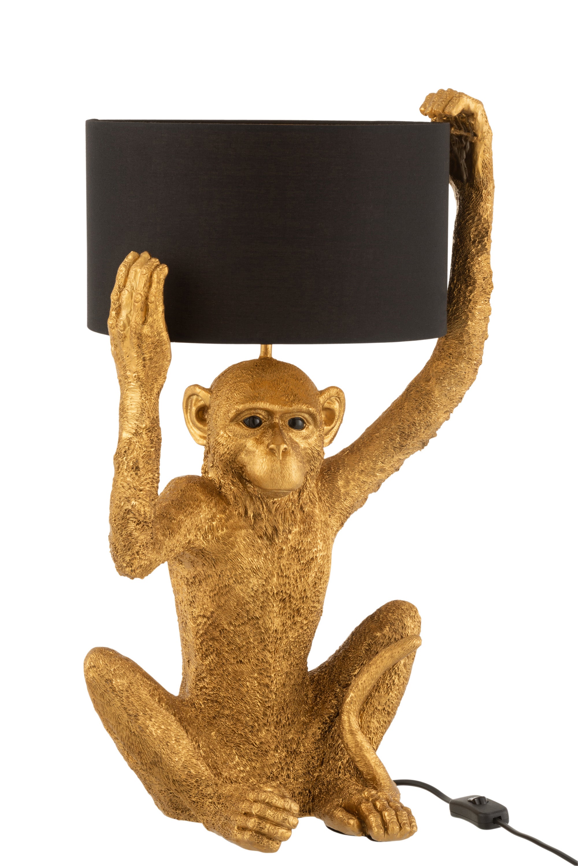 Originelle Tischlampe im Design eines goldfarbenen Schimpansen, der sich einen schwarzen , runden Lampenschirm über den Kopf hält.