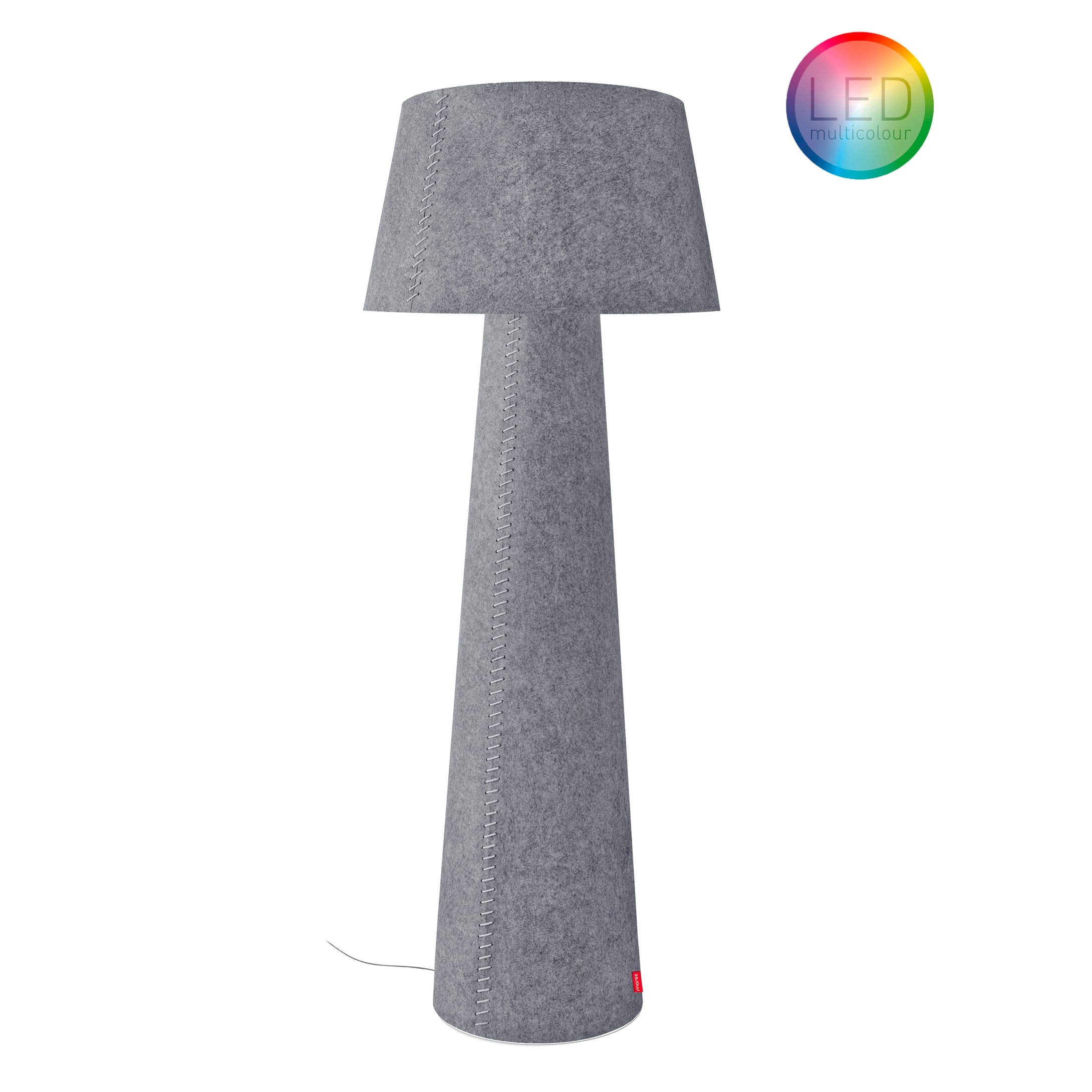 Alice XL-LED, Stehlampe von Moree mit konisch zulaufendem Fuß; die ganze Lampe bespannt mit grauem Filz, der runde Lampenschirm ist schwenkbar, Fernbedienung inklusive.