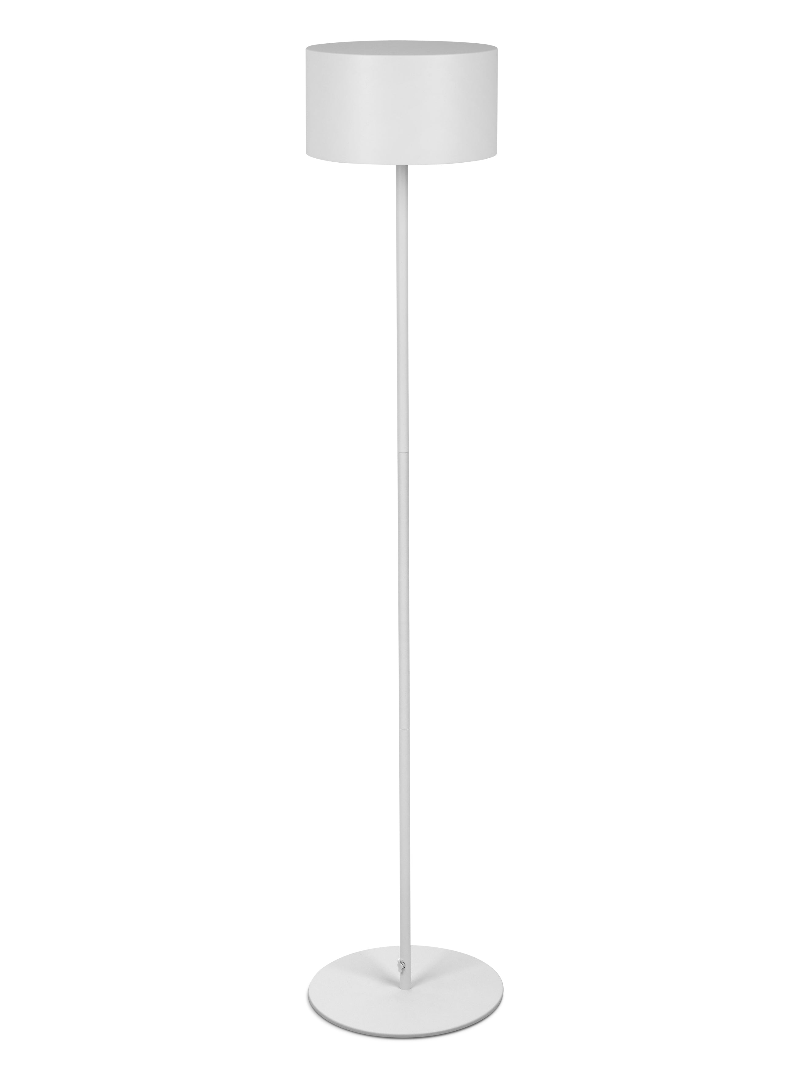 Arnold XL von Moree; runde Outdoor LED-Stehleuchte aus pulverbeschichtetem Aluminium in Weiß mit USB Netzteil und Ladestation.