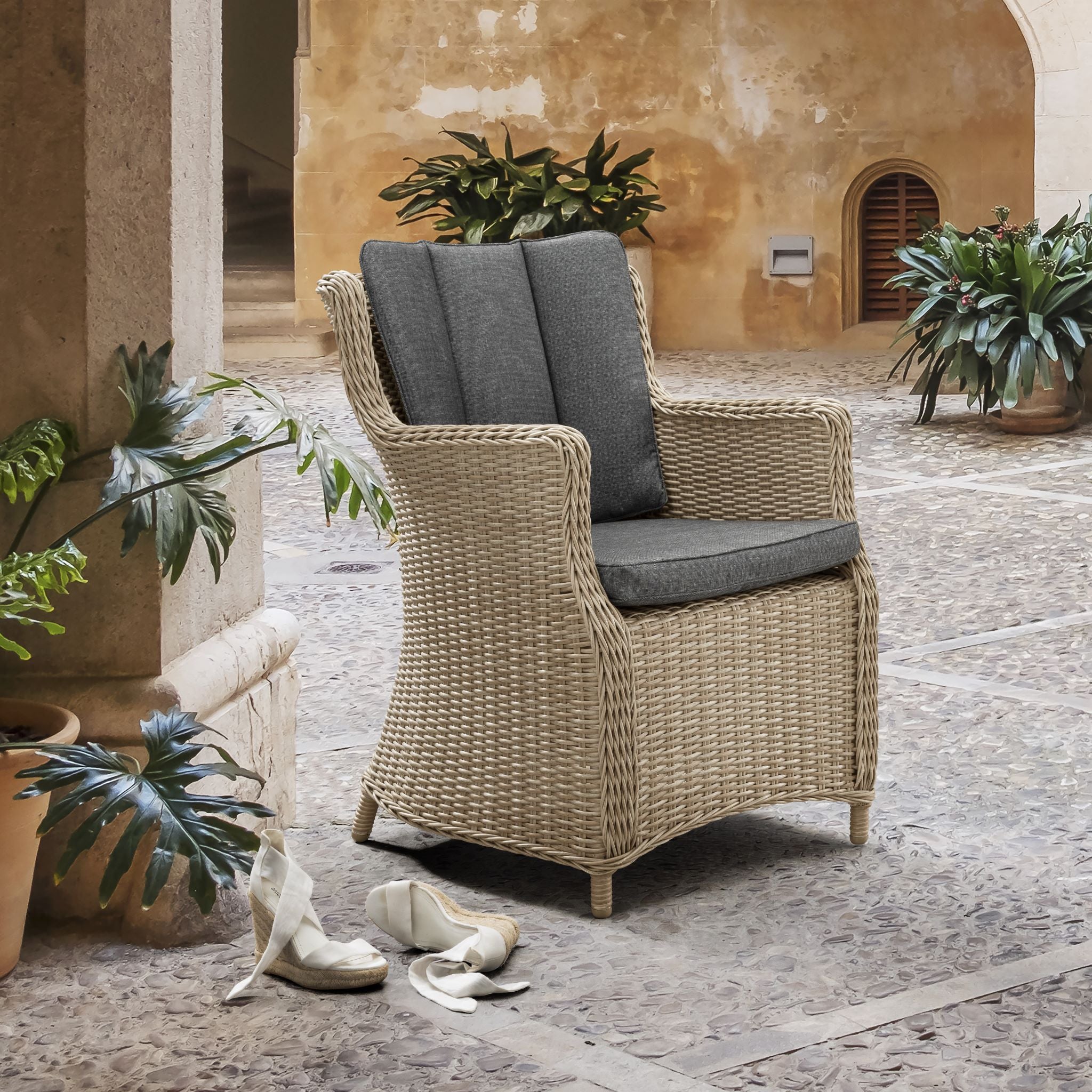 LUNA | 2er Set Garten Sessel für Ihren Balkon, stabiles Polyrattan, Polster waschbar