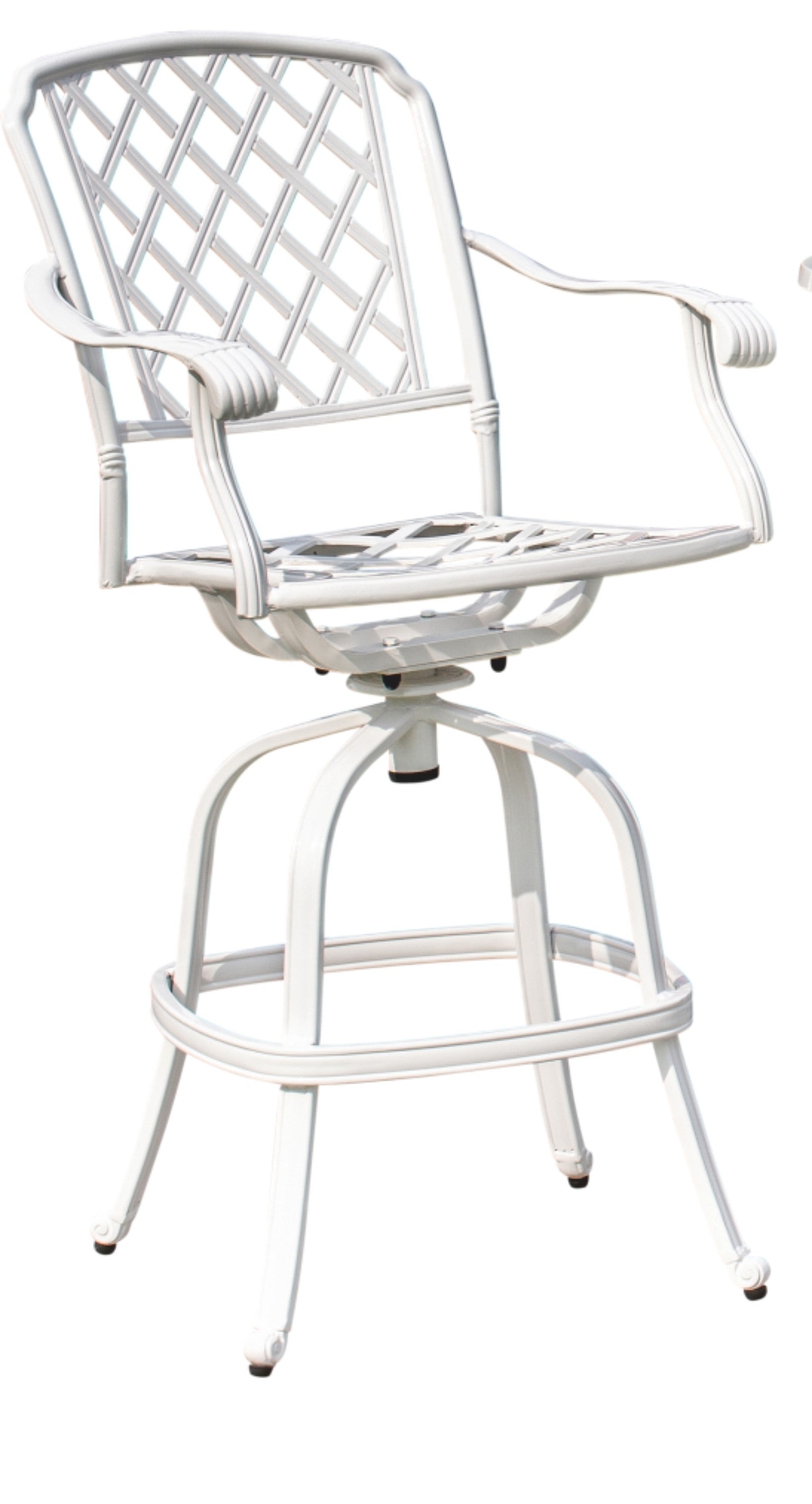 Nostalgischer Barsessel aus weißem Aluminiumguss; mit vier geschwungenen Beinen und Fußstützen; drehbarer Sitz mit ebenfalls geschwungenen Armlehnen, gitterartige Sitz und Rückenfläche.