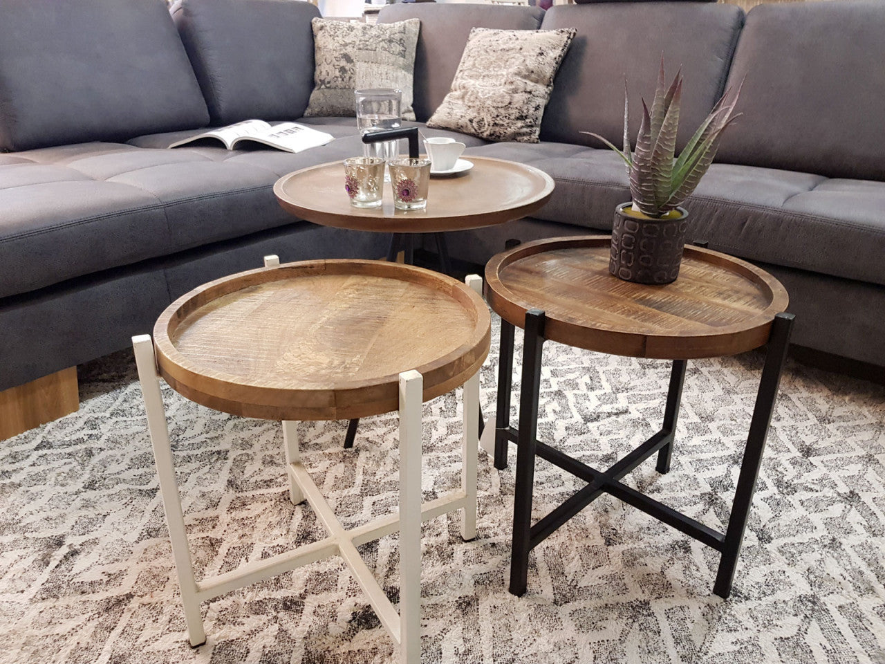 Couchtisch Wohnzimmer-Tisch Beistelltisch Metallgestell rund oder eckig verschiedene Modelle